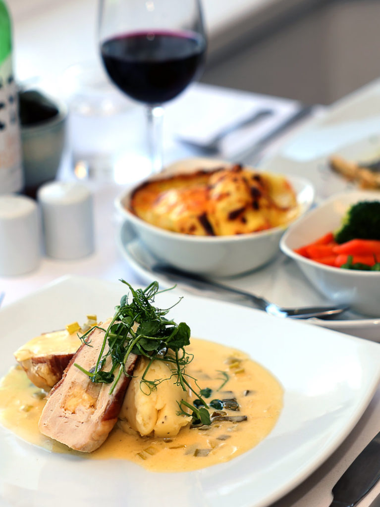 Dinner B&B Offer in Prestatyn, Wales The Beaches Hotel