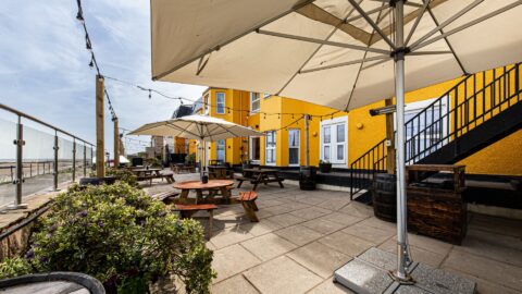 Promenade Bistro Bar Terrace