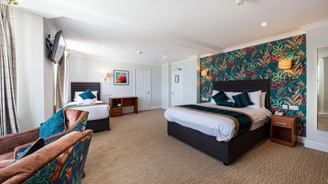 superior sea view twin, the beaches hotel, prestatyn 1