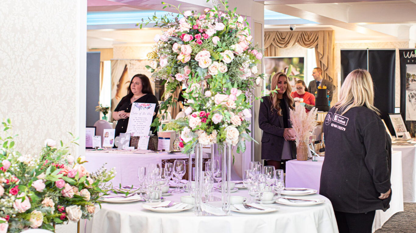 6-D-and-D-ocassions-wedding-table-decor