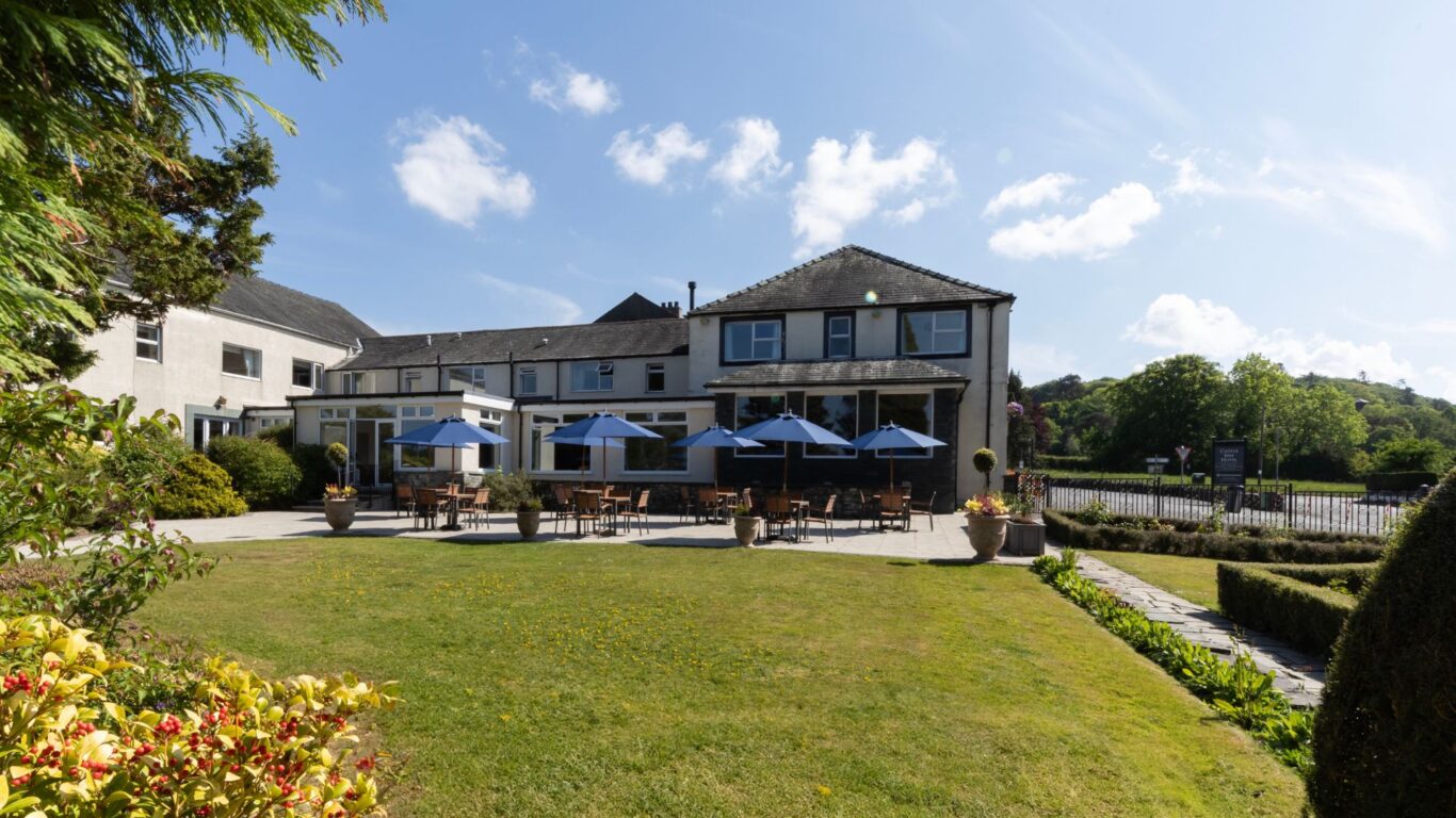 Exterior Lake District Castle Inn Hotel