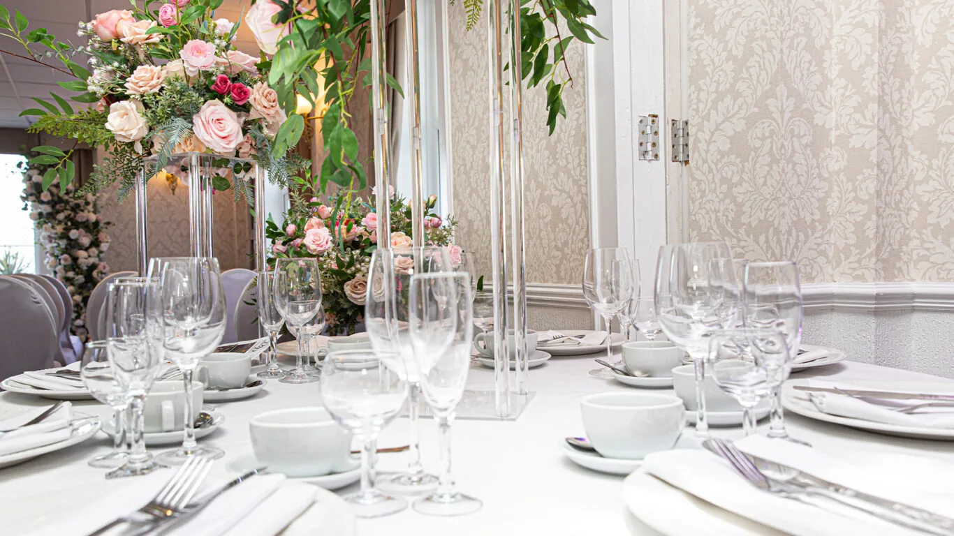 D&D-Occasions-Wedding-Table-Decor