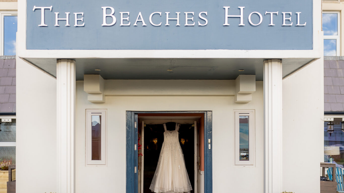 Entrance-Wedding-Dress-The-Beaches-Hotel